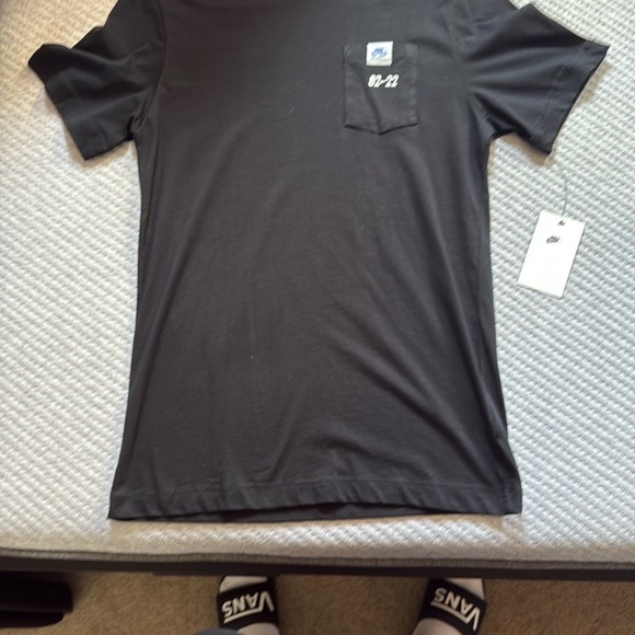 Nike Black Short Sleeve Tee - Picture 3 of 6